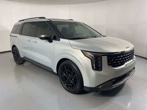 New 2026 Kia Carnival SX image 2