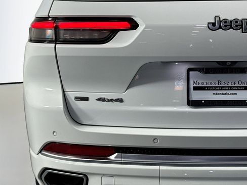 Used 2022 Jeep Grand Cherokee L Summit AWD/4WD image 17