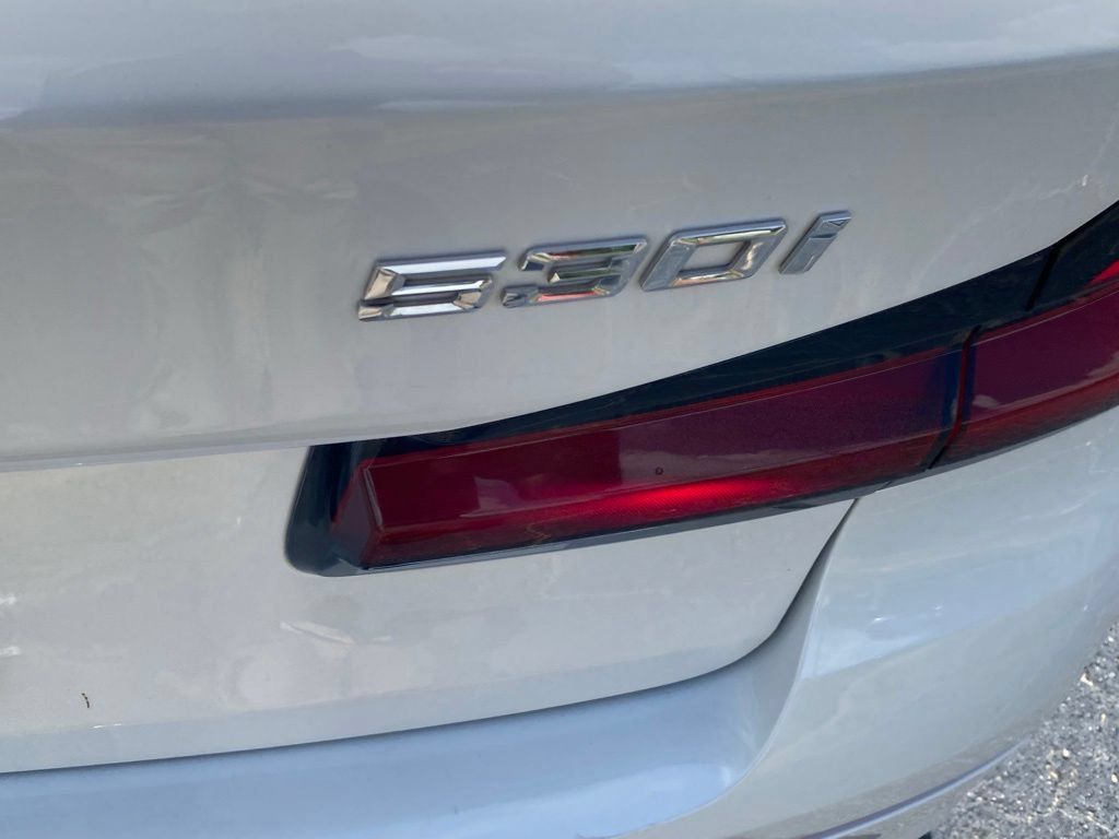 Used 2021 BMW 530i w/ Convenience Package RWD image 12