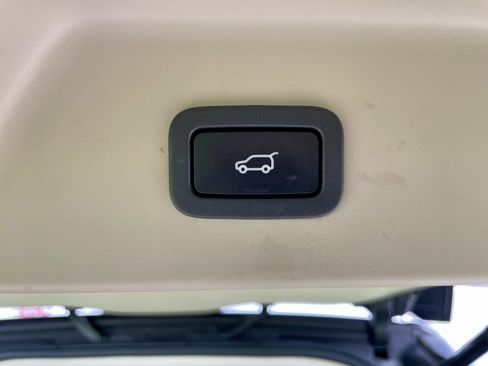 Used 2019 Land Rover Range Rover Long Wheelbase Supercharged AWD/4WD image 39