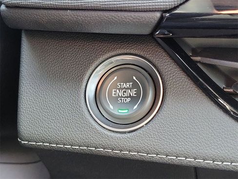 Used 2025 Buick Enclave Preferred image 16