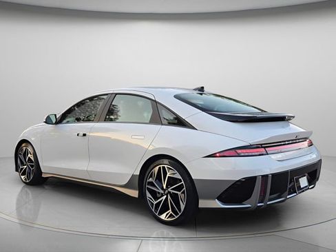 Used 2023 Hyundai Ioniq 6 SEL w/ Cargo Package RWD image 6