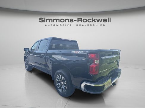 Used 2024 Chevrolet Silverado 1500 LT AWD/4WD image 2