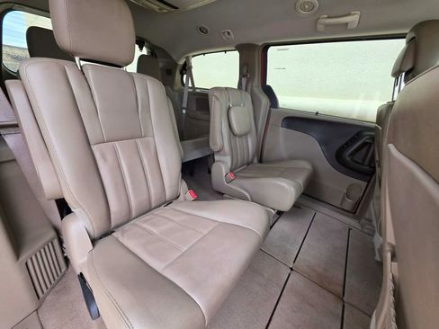 Used 2012 Chrysler Town & Country Touring-L w/ Entertainment Group #2 image 16