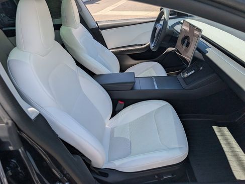 Used 2025 Tesla Model 3 Long Range RWD image 8