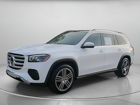 Used 2026 Mercedes-Benz GLS 450 4MATIC image 13