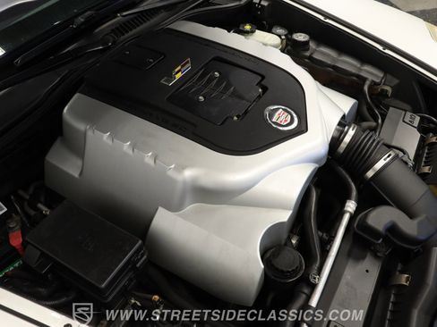 Used 2006 Cadillac XLR V image 31