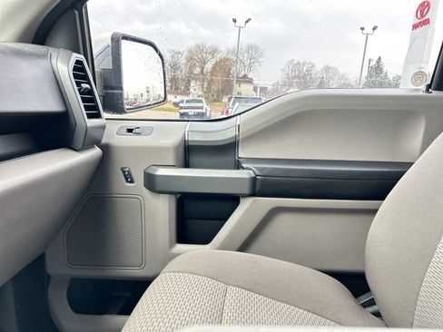 Used 2017 Ford F150 XLT w/ Equipment Group 302A Luxury AWD/4WD image 40