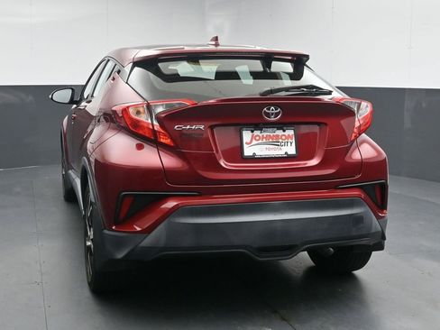 Used 2018 Toyota C-HR XLE FWD image 6