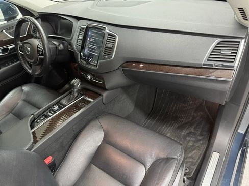 Used 2019 Volvo XC90 T6 Momentum w/ Advanced Package image 10