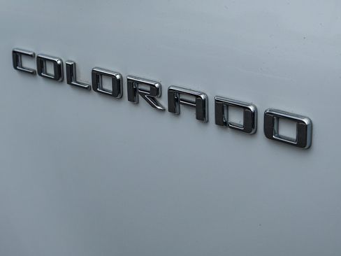 Used 2024 Chevrolet Colorado W/T AWD/4WD image 24