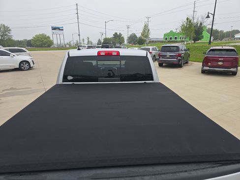 Used 2017 RAM 1500 Big Horn AWD/4WD image 5