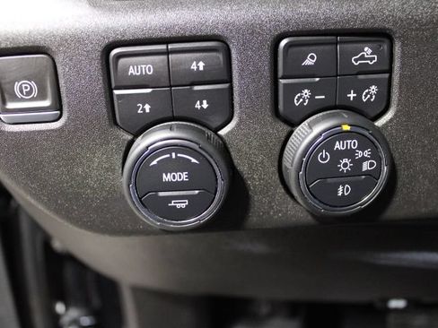 Used 2024 Chevrolet Silverado 2500 LTZ w/ LTZ Convenience Package AWD/4WD image 41