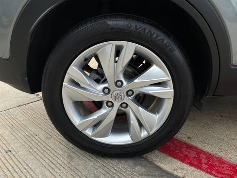 Used 2025 Buick Encore GX Preferred FWD image 9