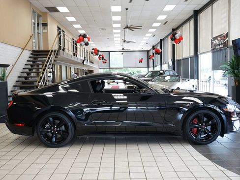 Used 2022 Ford Mustang GT Premium w/ Equipment Group 401A RWD image 18