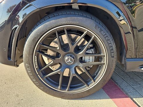 Used 2023 Mercedes-Benz GLE 53 AMG 4MATIC image 11