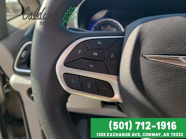Used 2017 Chrysler Pacifica Touring Plus w/ Tire & Wheel Group FWD image 14