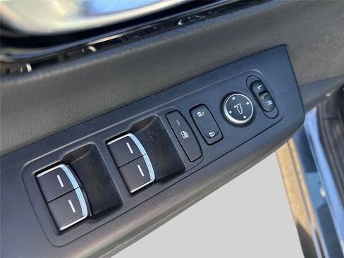 Used 2023 Honda CR-V EX-L image 18
