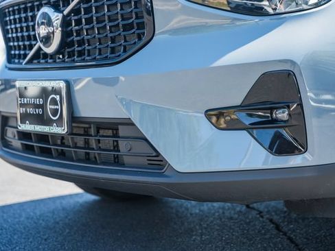 Certified 2023 Volvo XC40 B5 Plus w/ Climate Package AWD/4WD image 12