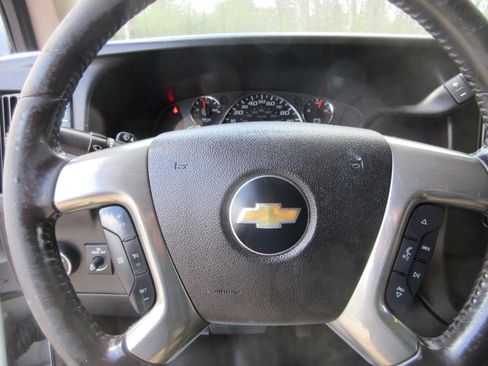 Used 2019 Chevrolet Express 2500 w/ Driver Convenience Package image 34