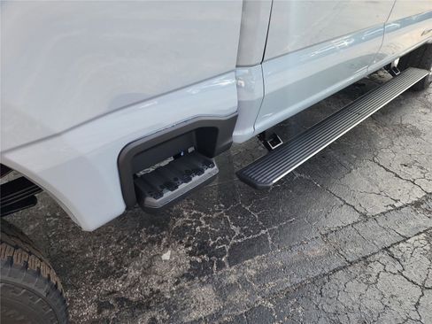 New 2026 Ford F350 Lariat w/ Chrome Package image 21