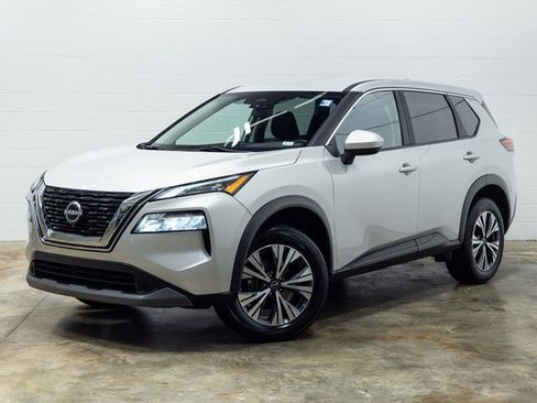 Used 2023 Nissan Rogue SV image 8