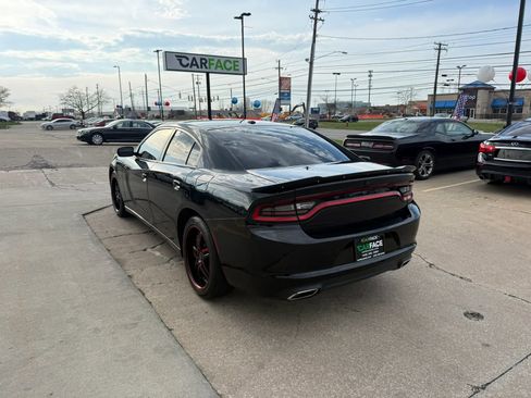 Used 2020 Dodge Charger SXT w/ Blacktop Package image 8