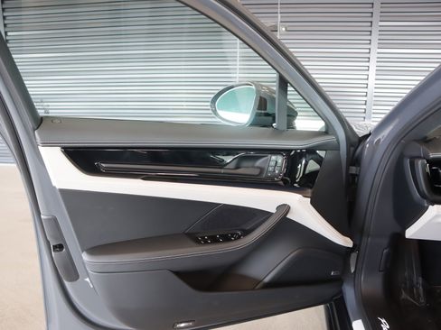 New 2026 Porsche Panamera GTS image 23