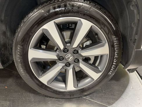 Certified 2023 Honda Pilot Touring image 15