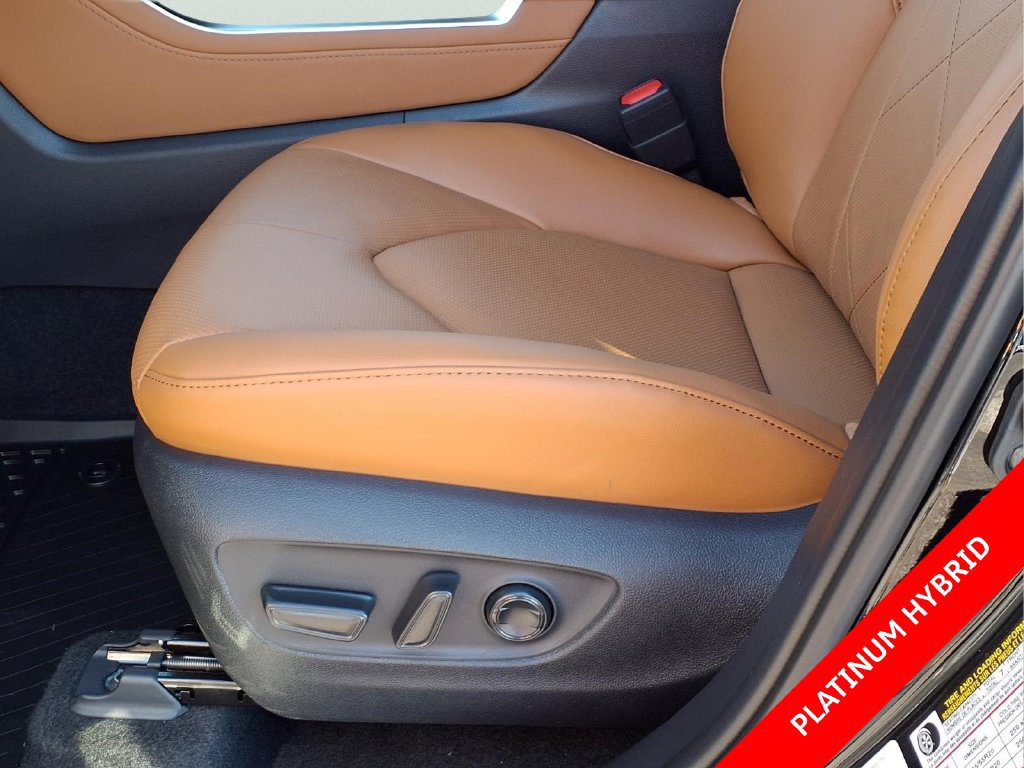 Used 2026 Toyota Highlander Platinum AWD/4WD image 30