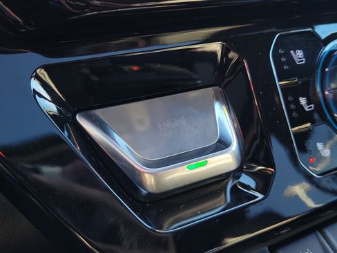 Used 2024 GMC Sierra 1500 AT4 w/ Technology Package image 23