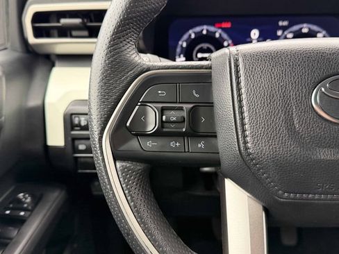 Used 2024 Toyota Tacoma TRD Off-Road AWD/4WD image 33