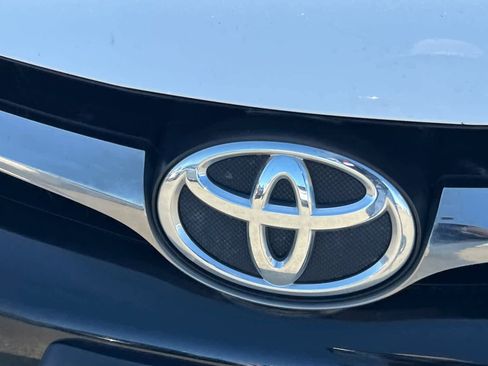 Used 2016 Toyota Camry SE image 13