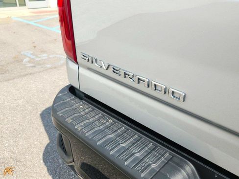 Used 2021 Chevrolet Silverado 2500 Custom w/ Custom Value Package AWD/4WD image 13