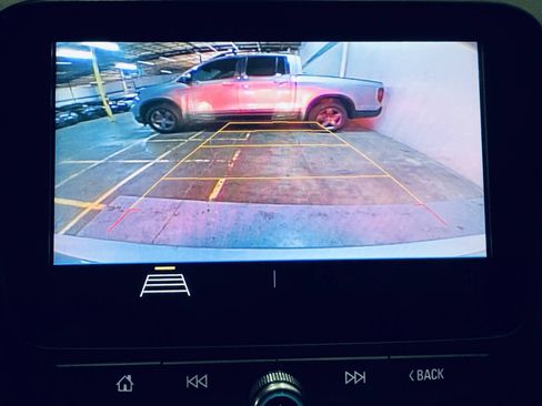 Used 2020 Chevrolet Malibu LT FWD image 28