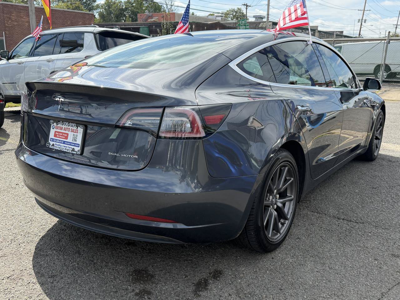 Used 2018 Tesla Model 3 Long Range AWD/4WD image 11