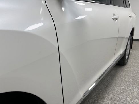 Used 2013 Toyota Highlander Plus image 16