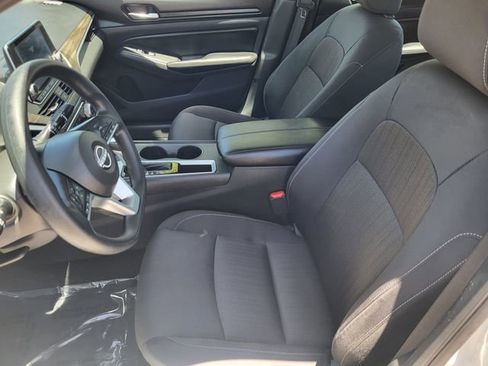 Certified 2025 Nissan Altima 2.5 SV FWD image 19