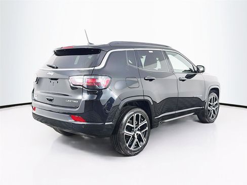 Used 2025 Jeep Compass Limited w/ Elite Group AWD/4WD image 7