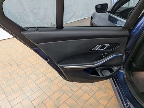 Used 2019 BMW 330i xDrive Sedan w/ Convenience Package AWD/4WD image 22