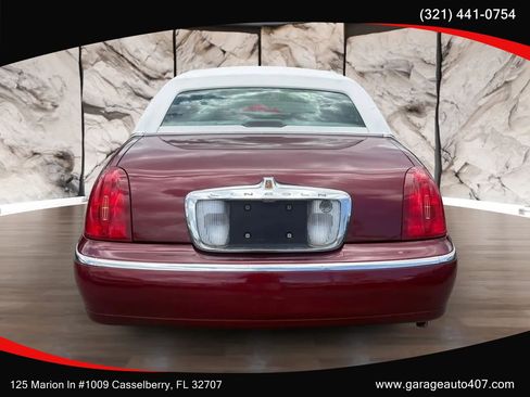 Used 1998 Lincoln Town Car Executive RWD image 5
