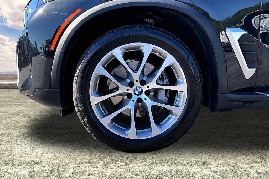 Used 2026 BMW X5 xDrive40i AWD/4WD image 33