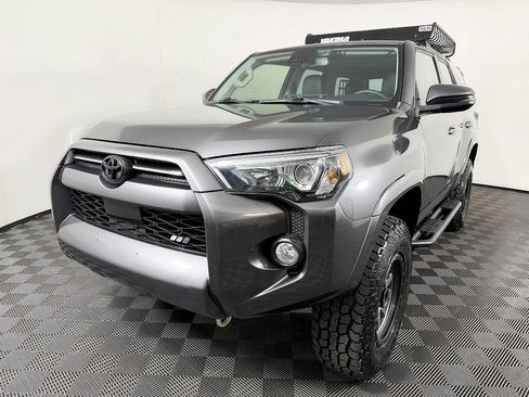Used 2020 Toyota 4Runner SR5 Premium w/ Moonroof Package AWD/4WD image 3