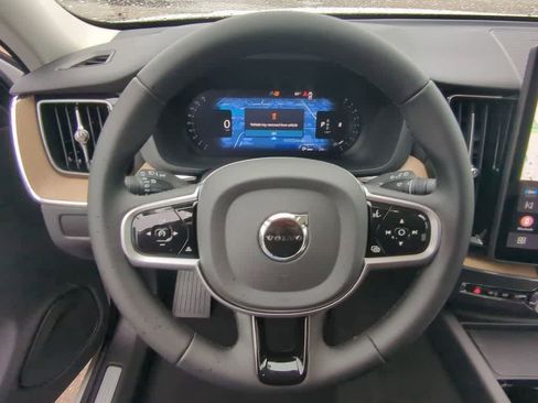 New 2026 Volvo XC60 B5 Plus w/ Protection Package Premier AWD/4WD image 21