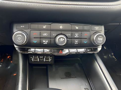 Used 2021 Dodge Durango Citadel w/ Technology Group AWD/4WD image 11