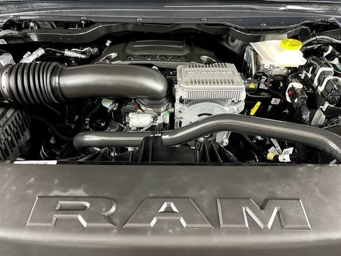 New 2026 RAM 1500 4x4 Crew Cab image 27