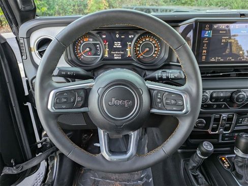 Used 2024 Jeep Wrangler Sahara image 18