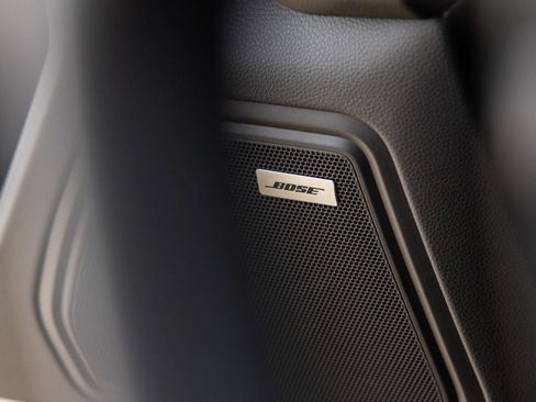 New 2026 Porsche Macan Turbo image 25