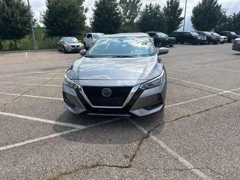 Used 2023 Nissan Sentra SV w/ SV Premium Package FWD image 2
