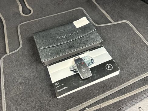 Used 2025 Mercedes-Benz GLB 250 4MATIC image 79